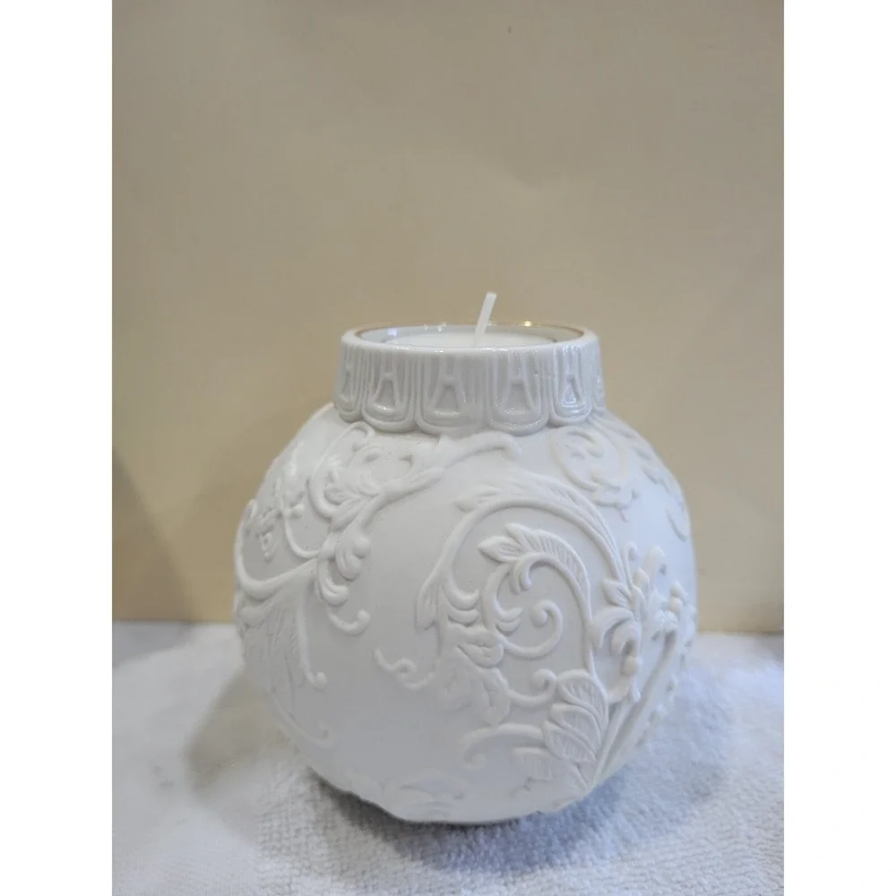 LENOX ORNAMENTAL GLOW HOLLY SCROLL WORK CANDLE HOLDER AMERICAN DESIGN VOTIVE